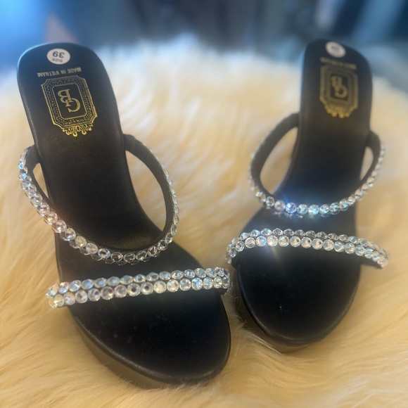 High Heels with crystal bling - Picture 3 of 5